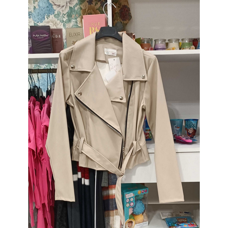 veste beige similicuir