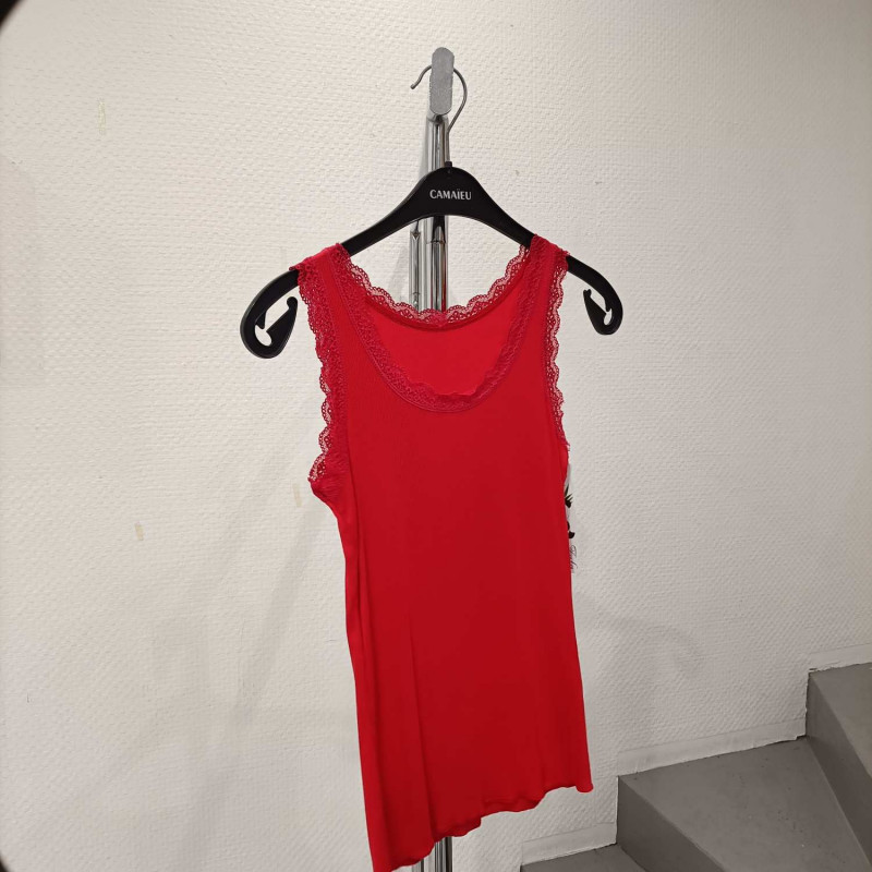 debardeur dentelle rouge