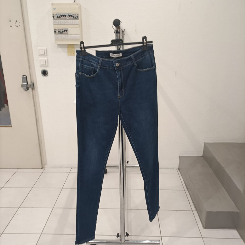 jeans bleu fonce push up