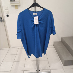 maillot bleu avec noeud devant